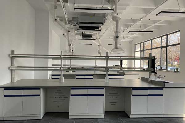 一般全鋼實(shí)驗(yàn)臺(tái)在日常維護(hù)中應(yīng)注意防腐工作 1一般全鋼實(shí)驗(yàn)臺(tái)在日常維護(hù)中應(yīng)注意防腐工作